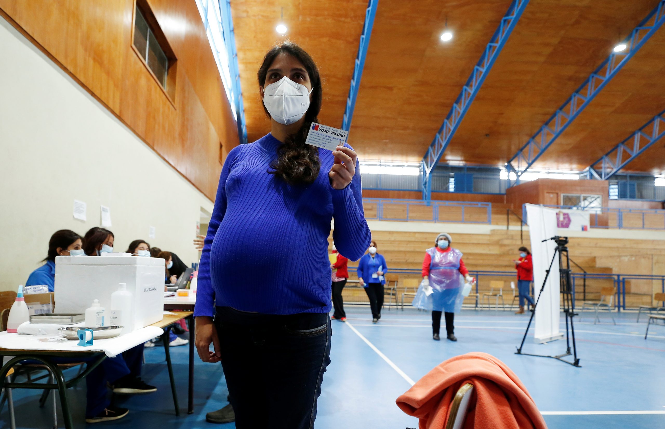 COVID 19: Chile inició la vacunación de las embarazadas