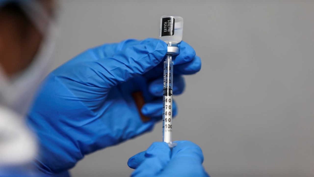 El laboratorio Moderna lleva a cabo un ensayo clínico en el que se ha utilizado una dosis de 50 microgramos de la vacuna en individuos que ya fueron inmunizados.