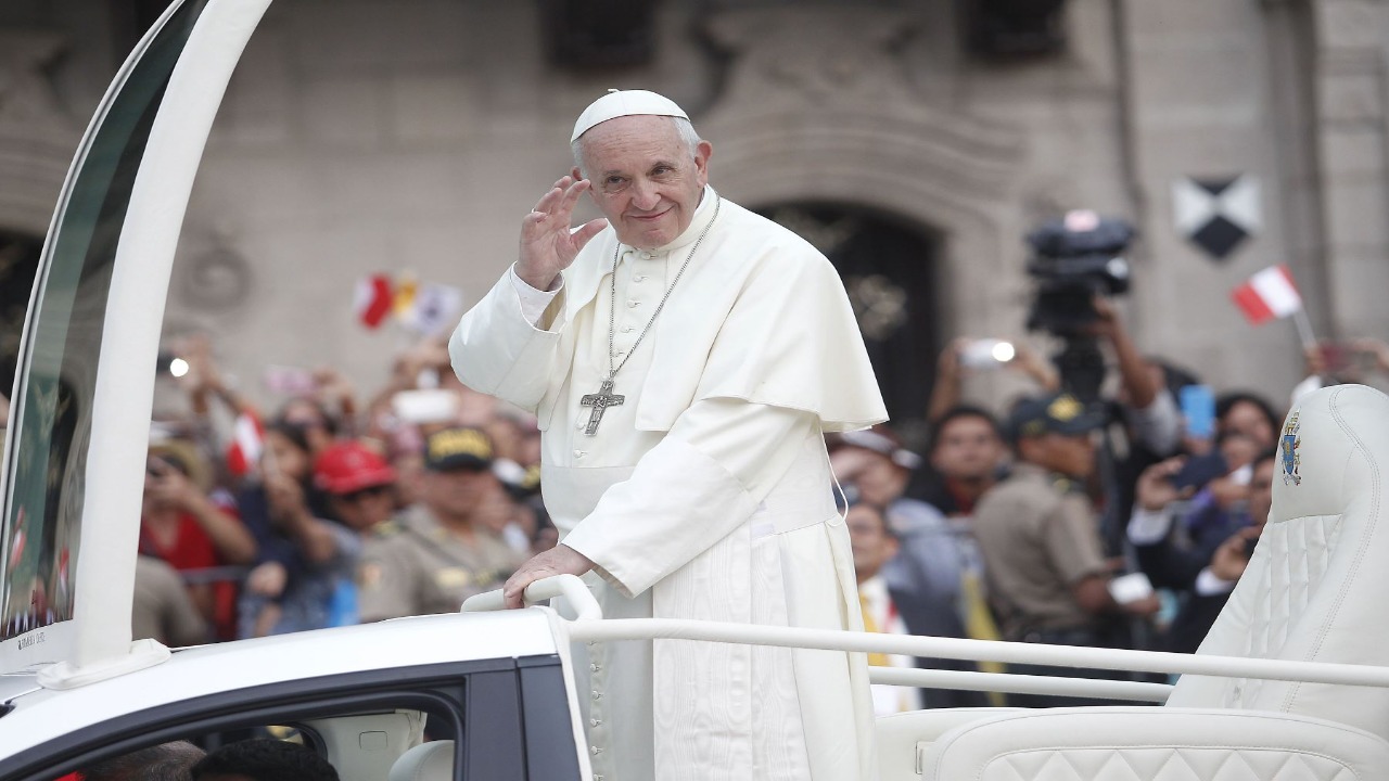 La estadounidense Fisker fabricará el primer papamóvil eléctrico para el Papa Francisco
