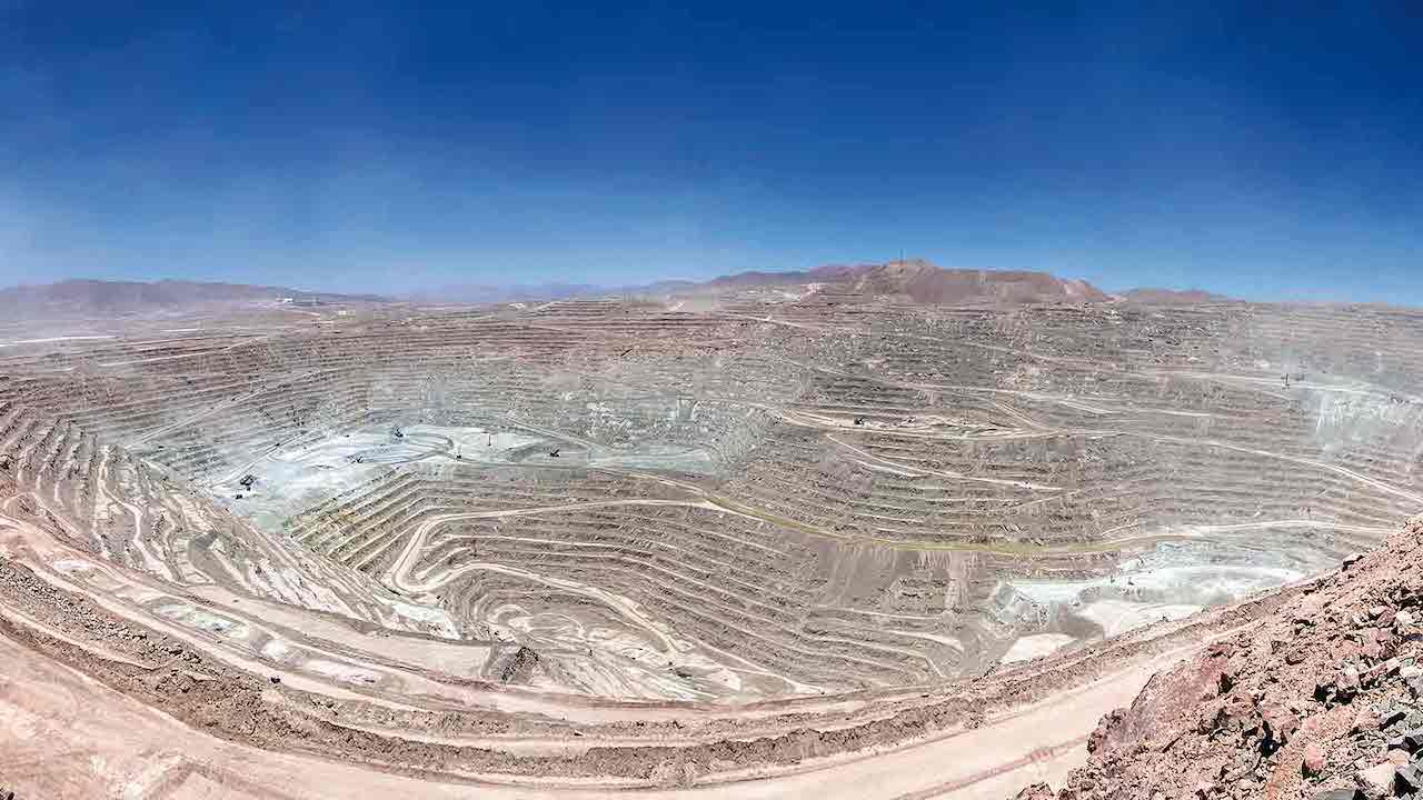 Minera Escondida entrega oferta final de contrato colectivo a sus trabajadores