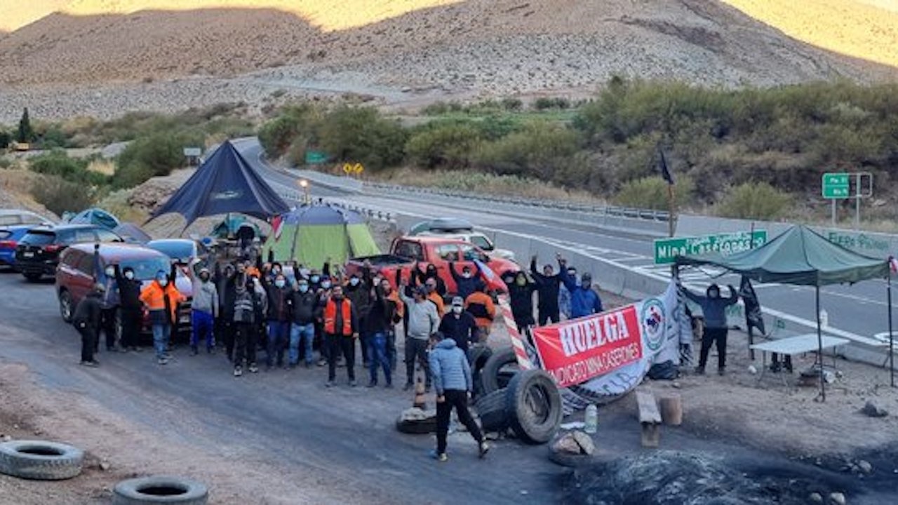 Tercer sindicato de trabajadores declara huelga en la División Andina de Codelco