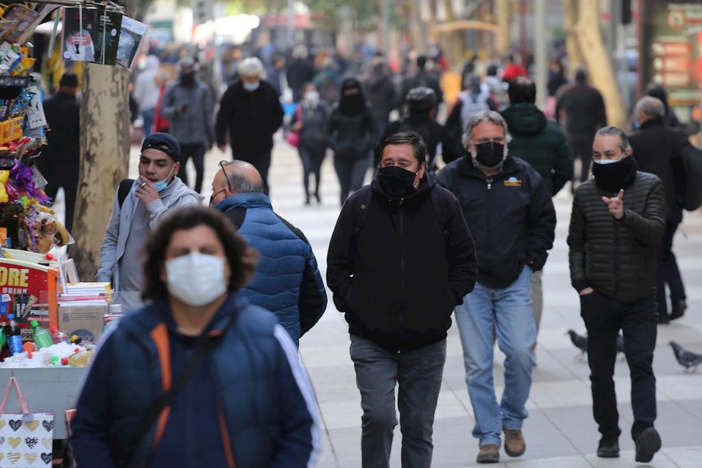 Chile registra cifra más alta desde inicios de pandemia: 12.500 casos de COVID-19