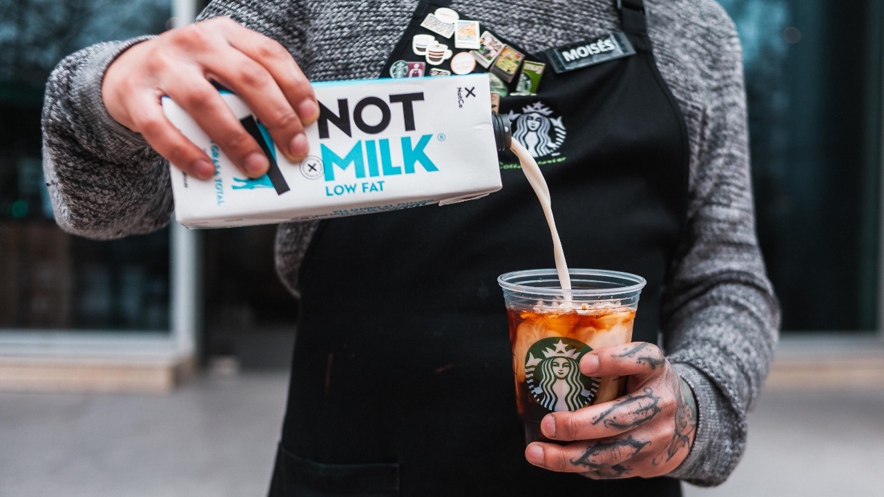 Oficial: Starbucks ofrecerá la leche vegetal NotMilk en sus establecimientos en Chile