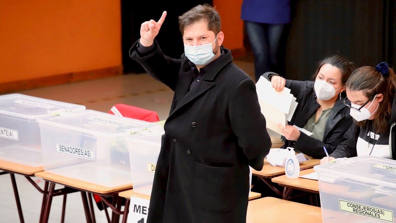 Gabriel Boric: exlíder estudiantil que podría ser el presidente más joven de Chile