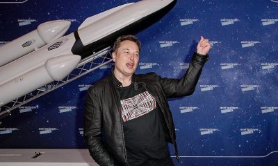 Seguidores de Musk quieren que venda el 10% de sus acciones en Tesla