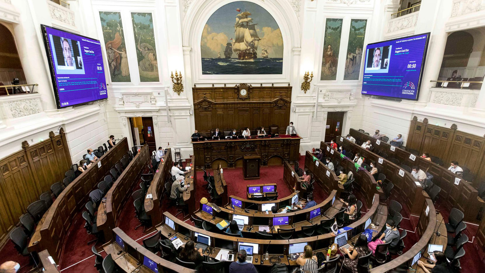Pensiones y cannabis, propuestas populares que debatirá Constituyente chilena