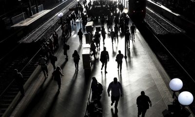 Ómicron agrava los riesgos para la economía, advierte la OCDE