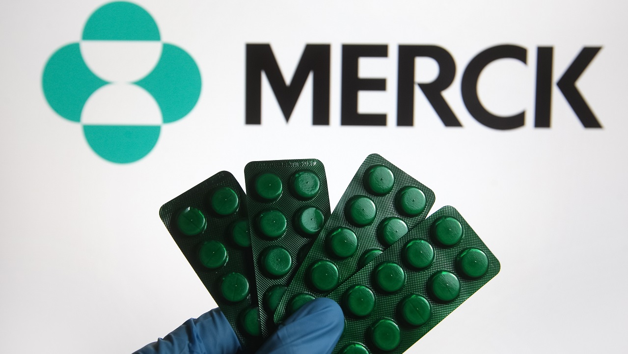 FDA autoriza la píldora antiviral de Merck contra el COVID-19