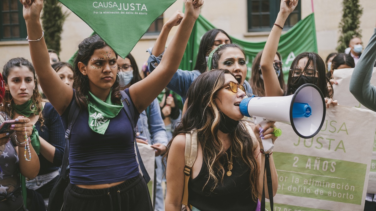 Colombia se convierte en el primer país de América Latina en despenalizar el aborto hasta las 24 semanas