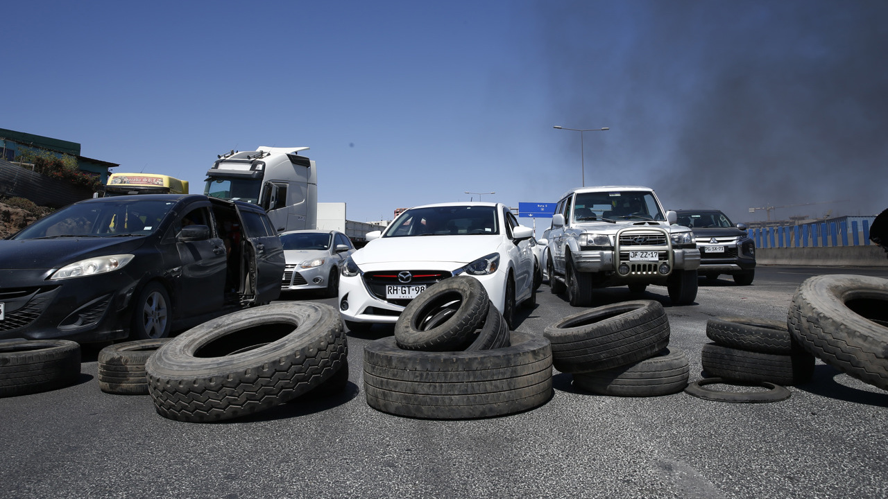 Camioneros acuerdan fin del bloqueo en carreteras del norte de Chile