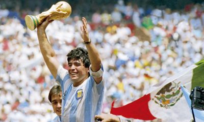 Subastarán la camiseta que usó Maradona al hacer el gol de la ‘mano de Dios’