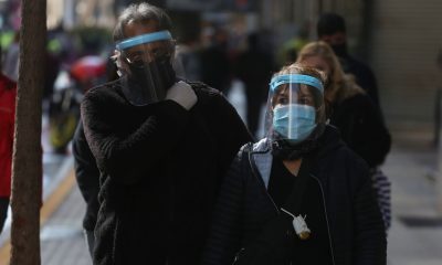 Chile eliminará el uso obligatorio de mascarillas en exteriores a mediados de mes