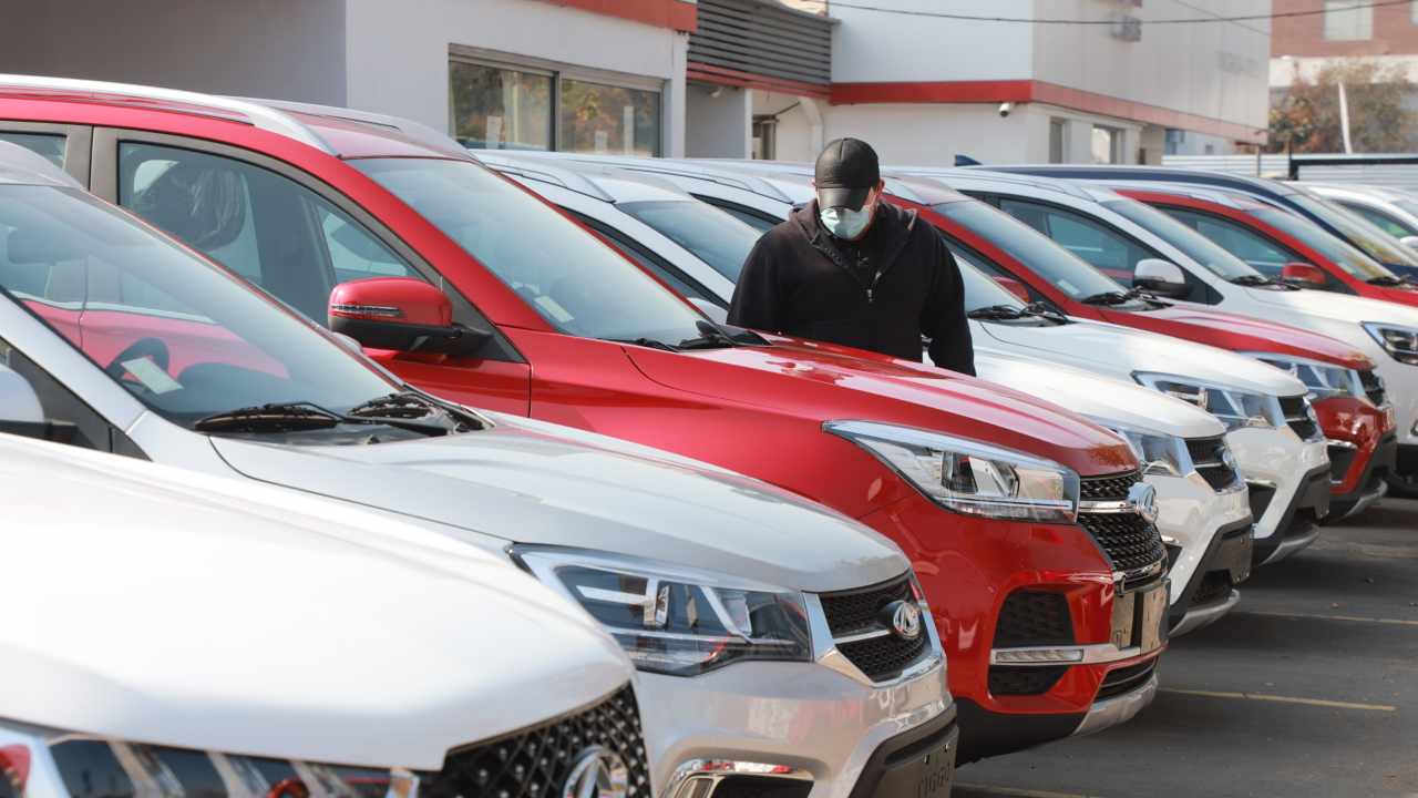 Venta de autos en Chile cae 18,7% en noviembre por desaceleración económica
