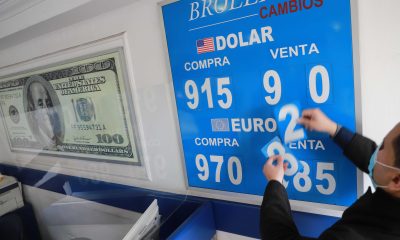 Dólar en Chile: no para de romper cifra récord y este jueves se acercó a los $940