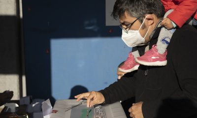 Plebiscito no terminará con incertidumbre política, según Goldman Sachs