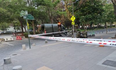 Policías hallaron bomba en entrada a edificio del grupo Angelini en Santiago