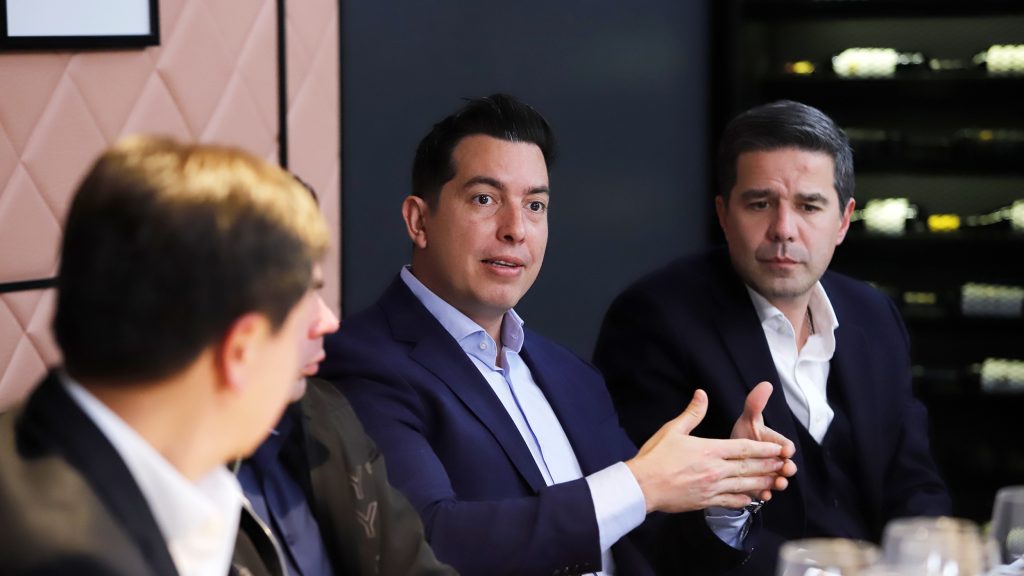 Roundtable Manpower Chile
